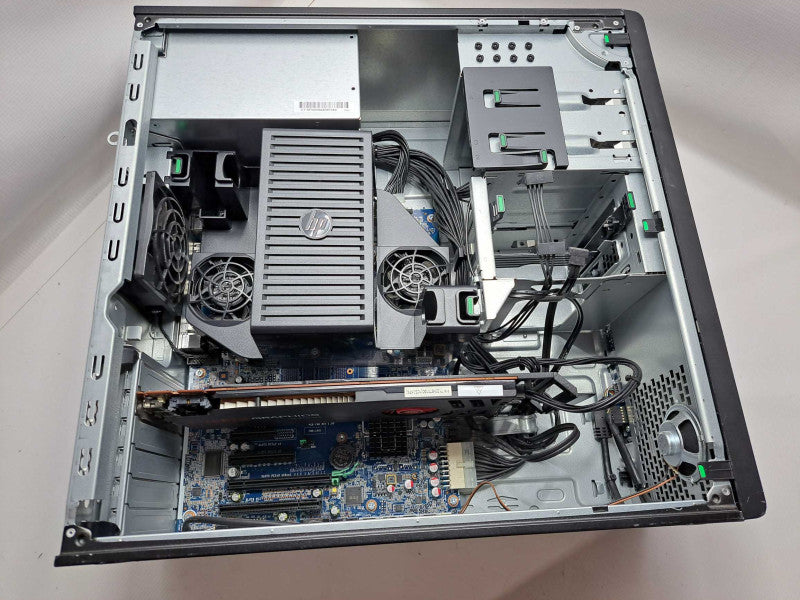 HP Z440 Workstation Xeon E5-1620 v4 @ 3.50GHz 32GB DDR4 V7900 GPU )