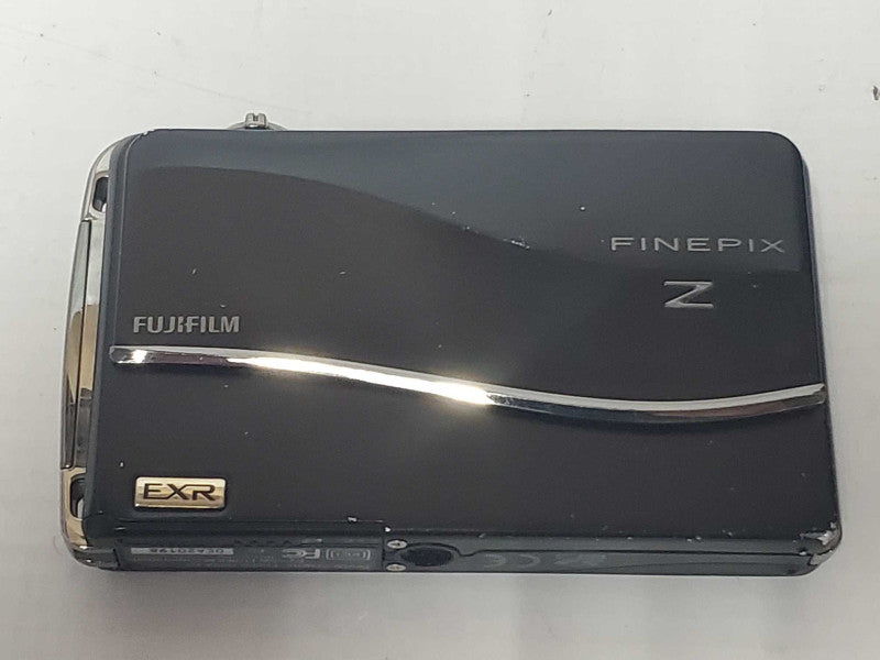 Fujifilm Finepix Z800EXR 12.0MP Digital Camera (READ) |