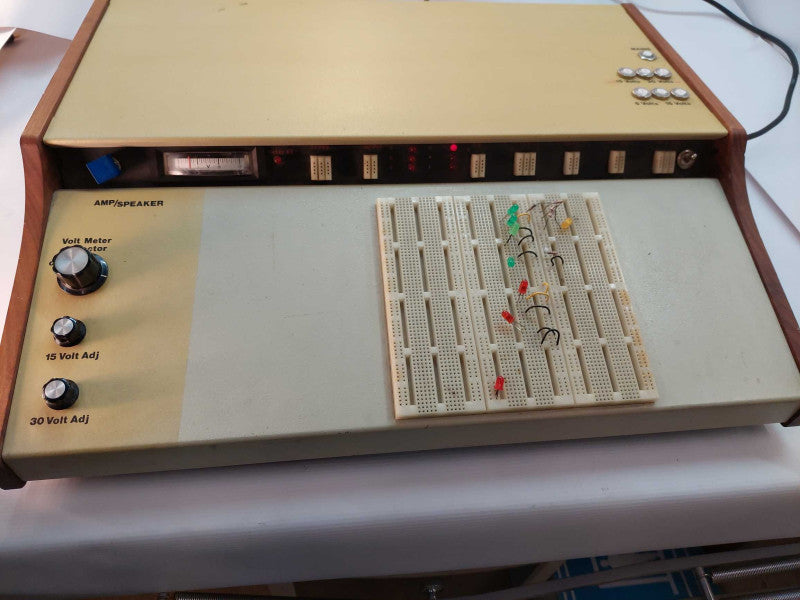 Hammond Mfg. Volt Meter Amp/Speaker Tester Made in Guelph Ont, Canada