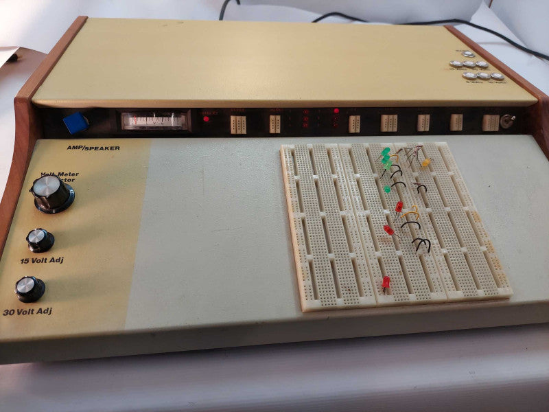Hammond Mfg. Volt Meter Amp/Speaker Tester Made in Guelph Ont, Canada