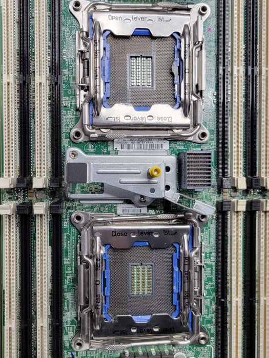 HP ProLiant BL460c Gen9 Barebone, NO CPU/RAM/HDD, READ _