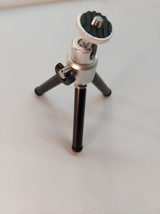 Small Metal 5" Camera Tri-pod  Q