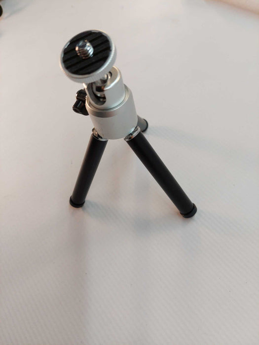 Small Metal 5" Camera Tri-pod  Q