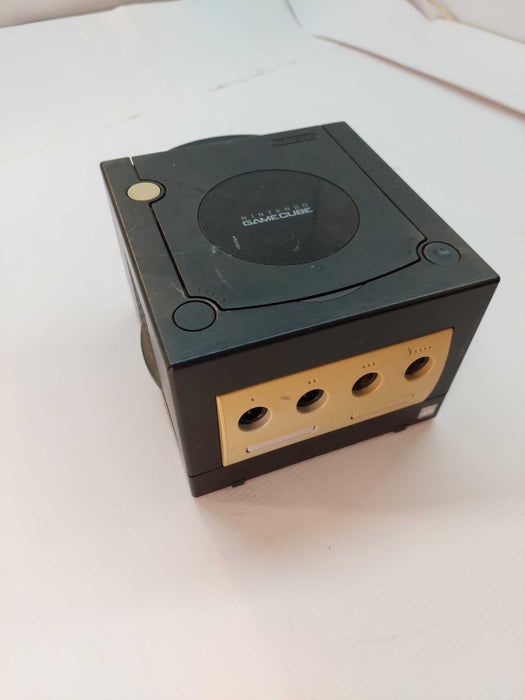 Nintendo GameCube Model: DOL-001(USA)