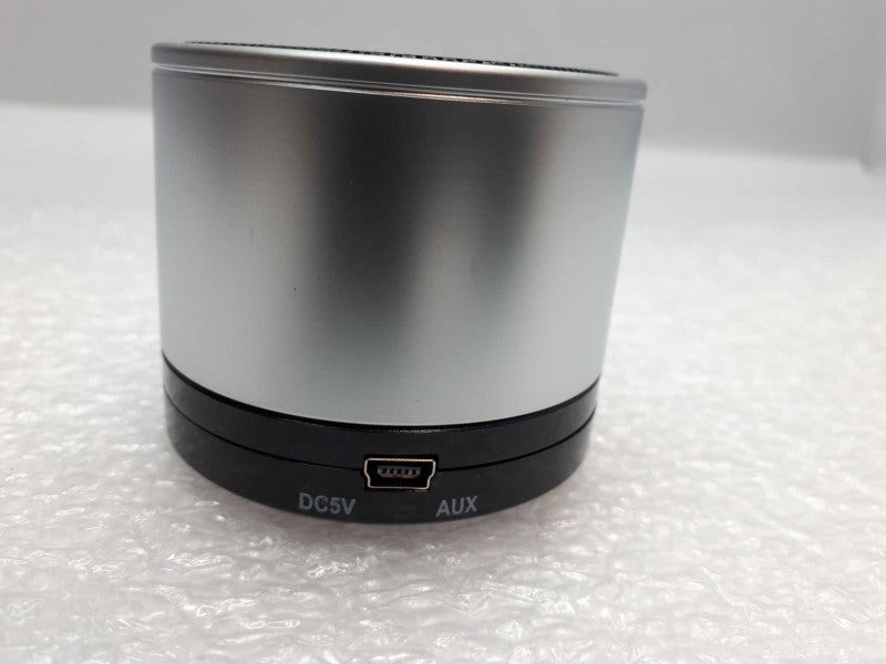 Wireless Bluetooth speaker with Mic- Sleek Design with Metal New Q&