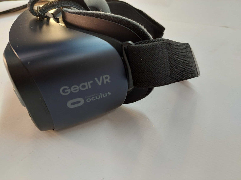 Samsung Gear VR Powered by Oculus