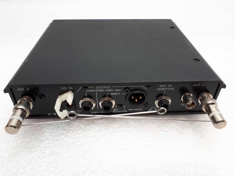 TOA WT-4820 Wireless Tuner &