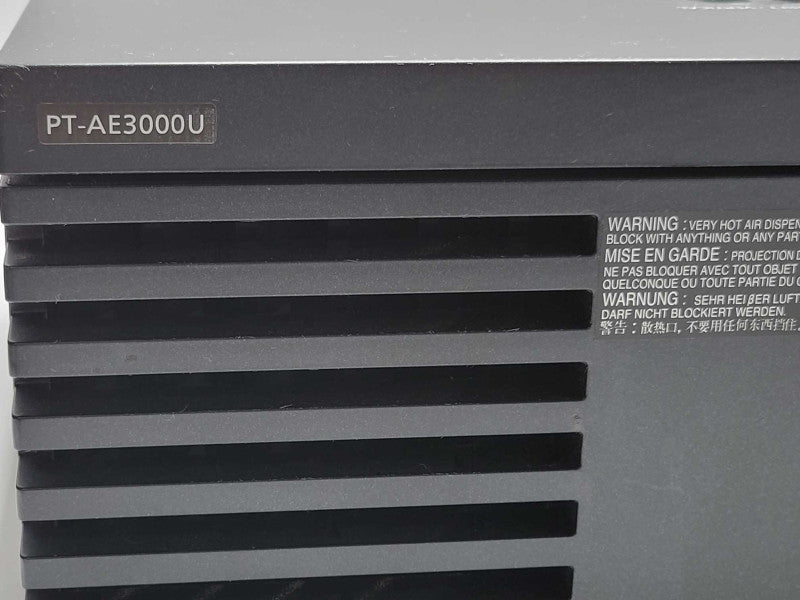 Panasonic PT-AE3000U HD Theater Projector 1920x1080 , READ _