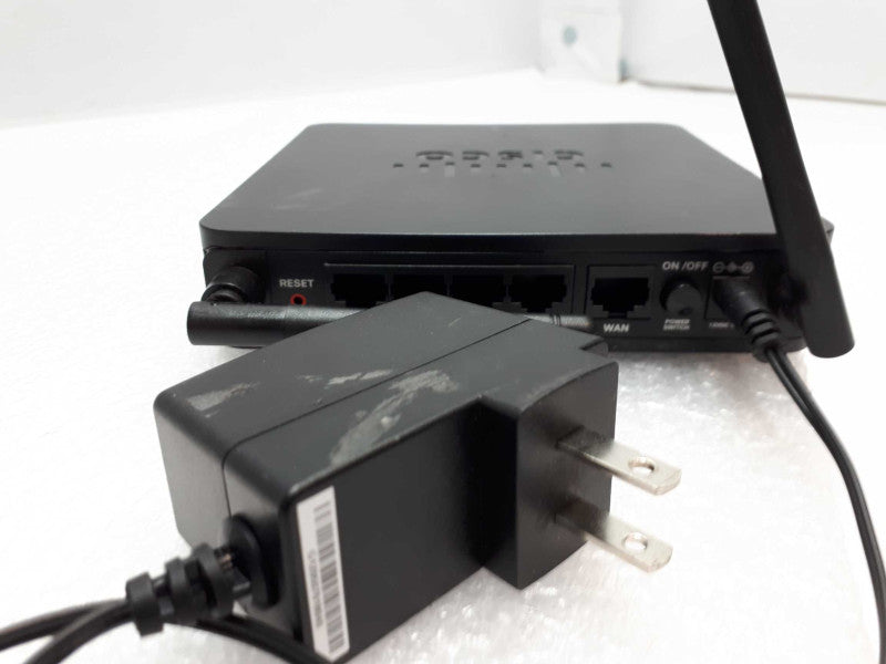 Cisco RV180W Wireless-N Multifunction VPN Router with power adapter &