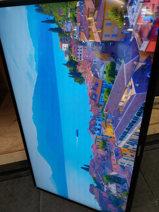 Samsung Colour Display Unit Model: ME40C    LH40MECPLGA/ZA Q