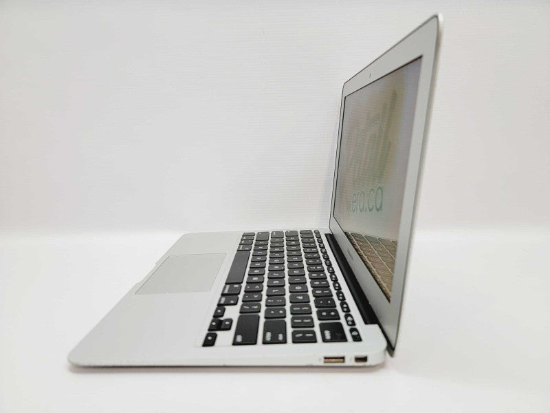 Apple Macbook Air 2015 11\\" Core i5-5250U @ 1.6GHz 4GB DDR3 120GB SSD (