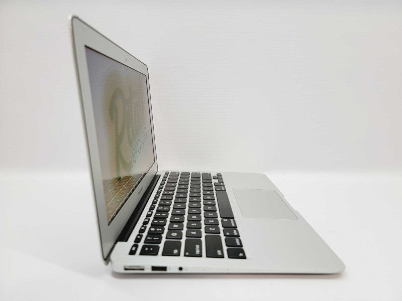 Apple Macbook Air 2015 11\\" Core i5-5250U @ 1.6GHz 4GB DDR3 120GB SSD (
