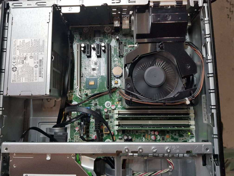 HP EliteDesk 800 G2 SFF Intel Core i7-6700 CPU @ 3.40GHz  8GB DDR4 RAM