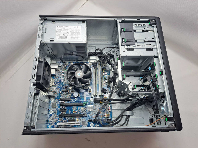 HP Z230 Workstation Xeon E3-1245 v3 @ 3.40GHz 16GB Ram )