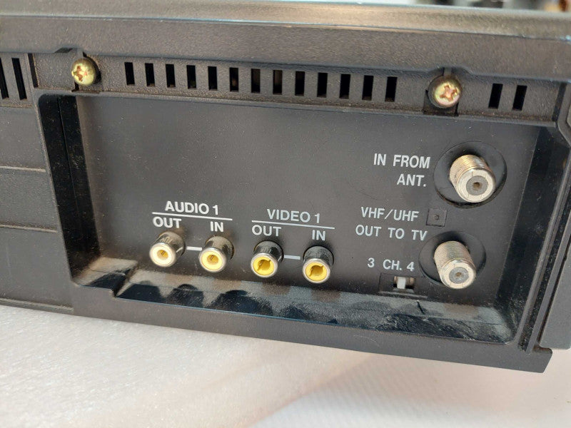 Quasar VHS Player Model: VHQ620-k