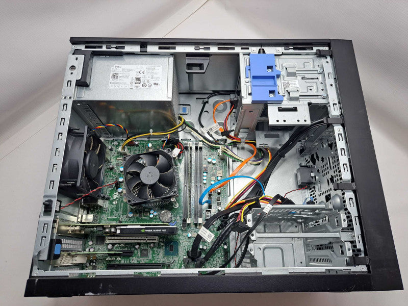 Dell Precision T3620 1x Xeon E3-1240 v5 @ 3.50GHz 8GB DDR4 Quadro K620 GPU )