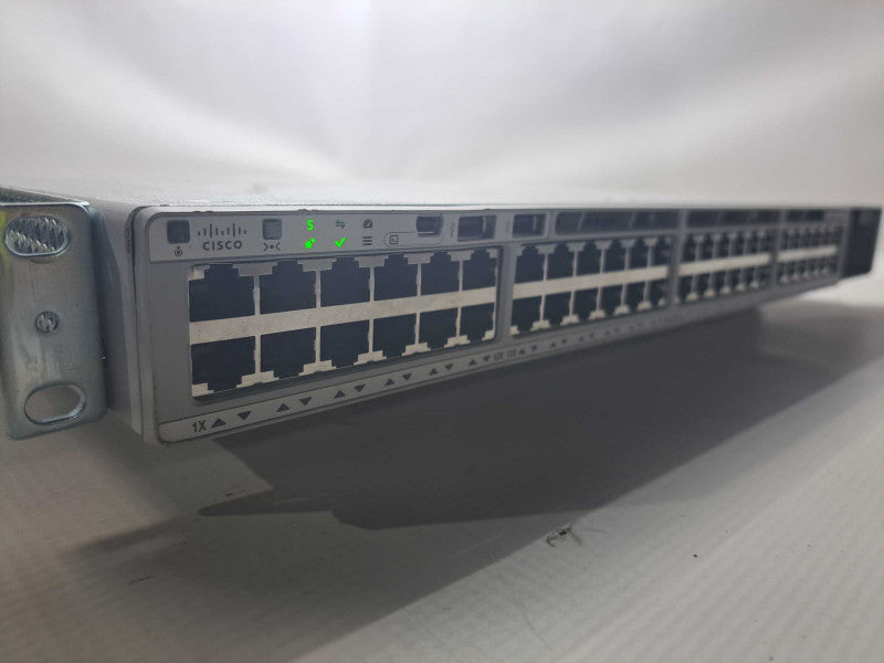Cisco C9200-48P-E 48-Port Gig PoE+ Network Essentials Switch, 2x C9200-Stack )