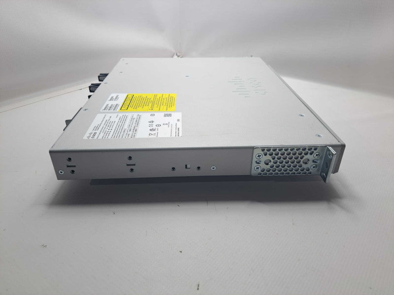 Cisco C9200-48P-E 48-Port Gig PoE+ Network Essentials Switch, 2x C9200-Stack )