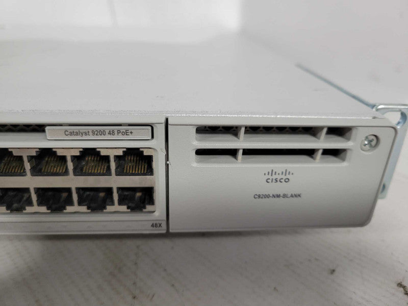Cisco Catalyst 9200 48-port PoE+ Network Essentials Switch C9200-48P-E !