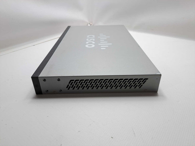 Cisco SG300-52 52-Port Gigabit Managed Switch SRW2048-K9 Q)