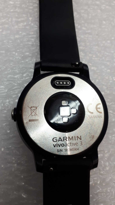 Garmin Vivoactive 3 Black with charging cable &