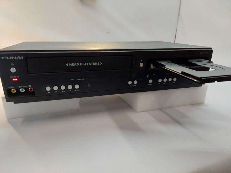 Funai Video Cassette/DVD Player Model: CDV225FX4