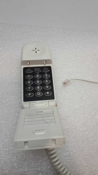 Radio Shack 43-857A White Flip Phone &