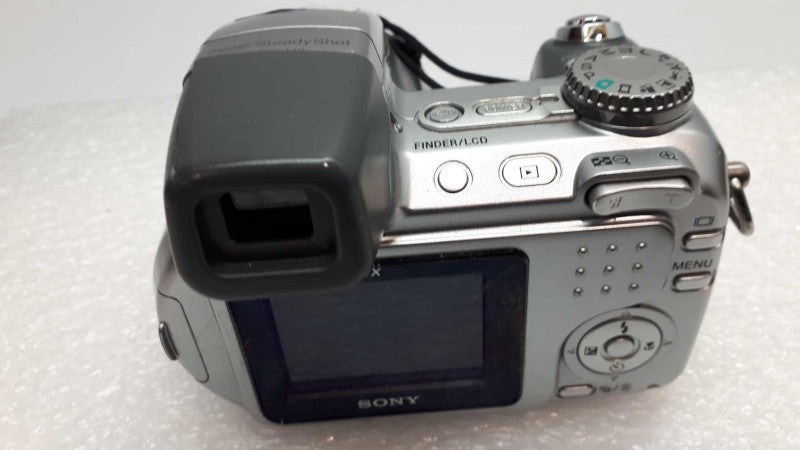 Sony Super SteadyShot Digital Camera DSC-H2 w/ Bag 6.0 Mp 12x Optical Zoom &