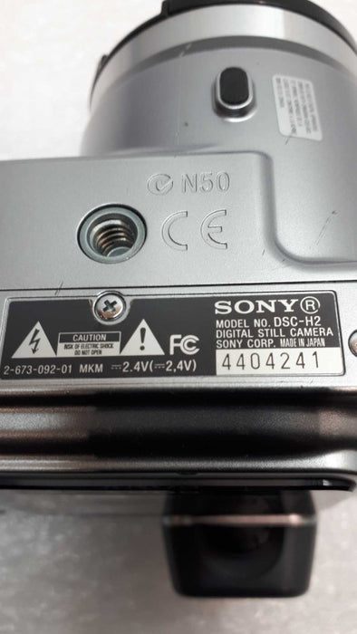 Sony Super SteadyShot Digital Camera DSC-H2 w/ Bag 6.0 Mp 12x Optical Zoom &