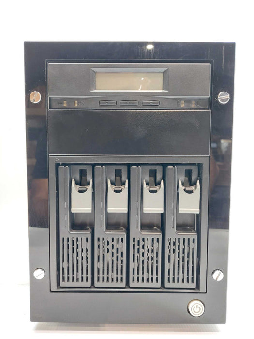Ingrasys Hongbai NAS Series 8200 PRO T5 :