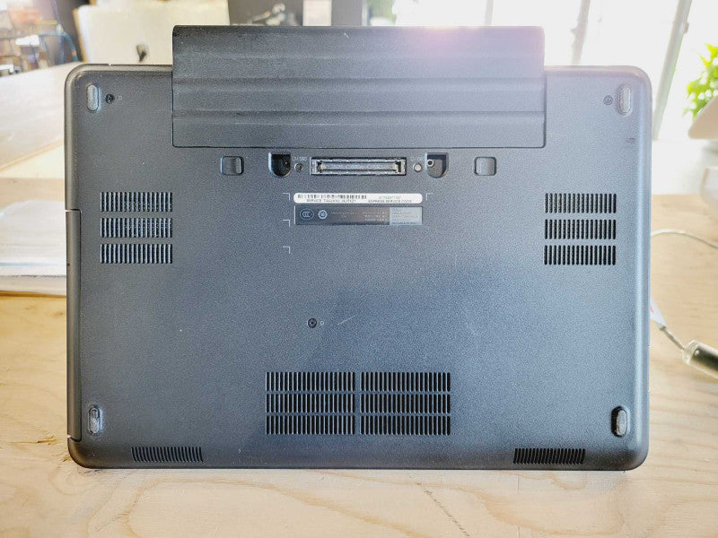 Dell Latitude E5440 Core i7-4600 @ 2.1GHz 8GB DDR3 500GB HDD GT720M 2GB
