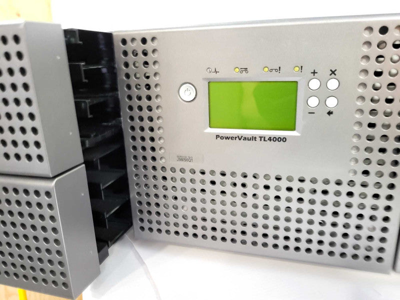 Dell PowerVault TL4000 with 2x LTO Ultrium 5-H 46X6073  $