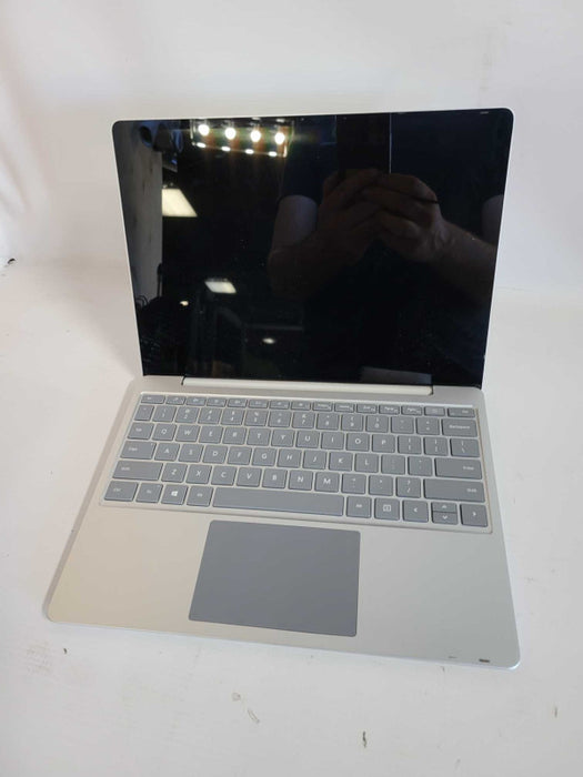Microsoft Laptop Go 2 (1943) - READ
