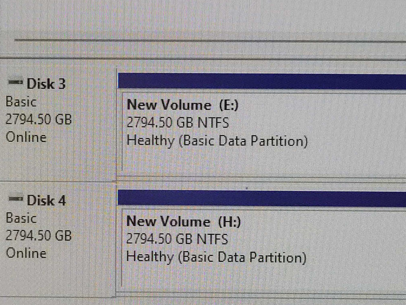 sans digital TR5UT+ 5-Bay Direct attached storage with 2x 3TB HDDs _
