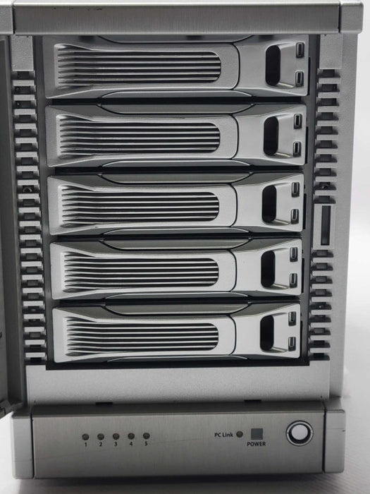 sans digital TR5UT+ 5-Bay Direct attached storage with 2x 3TB HDDs _