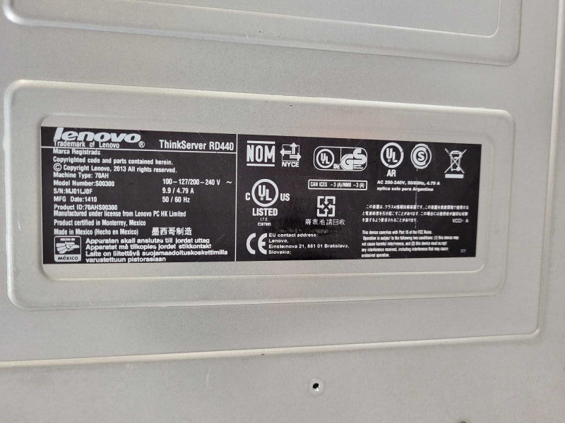 Lenovo ThinkServer RD440 3.5\\" No CPU/HDD/RAM/CADDIES $