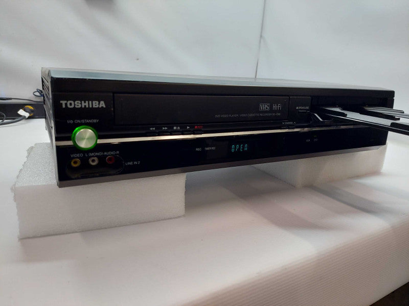 Toshiba DVD/VCR Model: SDV398KC2