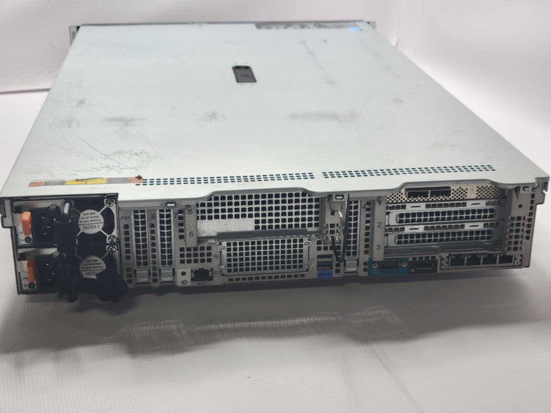 Lenovo TS RD650, 1x Xeon E5-2630v3 2.4GHz, 64GB DDR4, 2x PSU, LSI MR SAS 9286 _