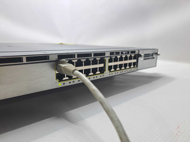Cisco WS-C3750X-24T-L 24 Port Gigabit Network Switch 1x 350W PSU )