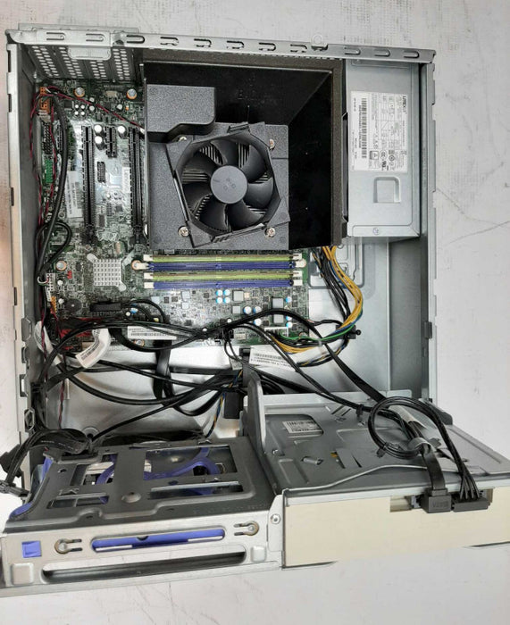 Lenovo ThinkStation P310 SFF Xeon E3-1245 v5 @ 3.50GHz 8GB DDR4 NO HDD