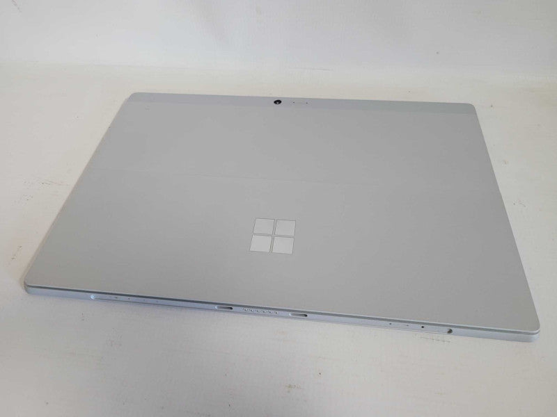 Microsoft Surface Pro 5 (1807) - i5-7300U, 8GB RAM, 256GB SSD - READ Q
