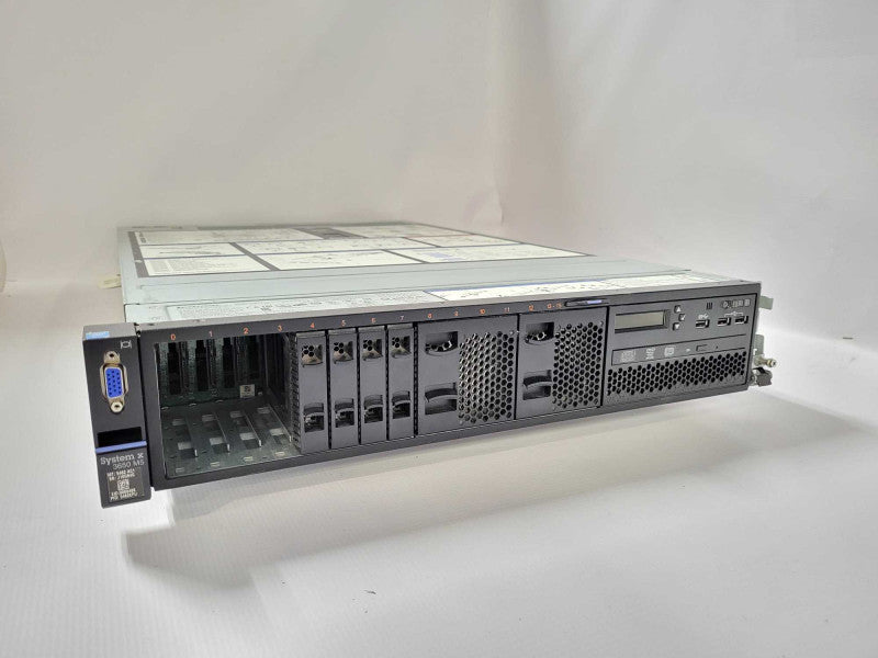 Lenovo SystemX 3650 M5 2x Xeon E5-2620v3 16GB DDR4 M5210 2x PSU No HDD 2.5\\"  $