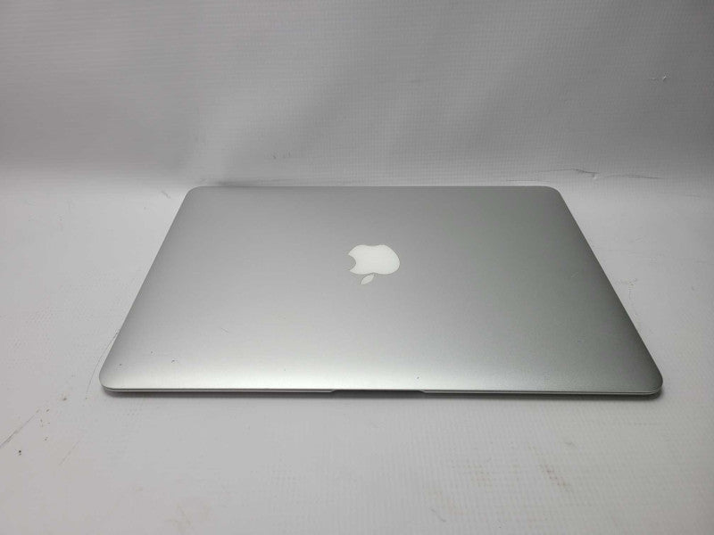 Apple MacBook Air i5-5250U @ 1.60 GHz 8GB DDR3 250 HDD