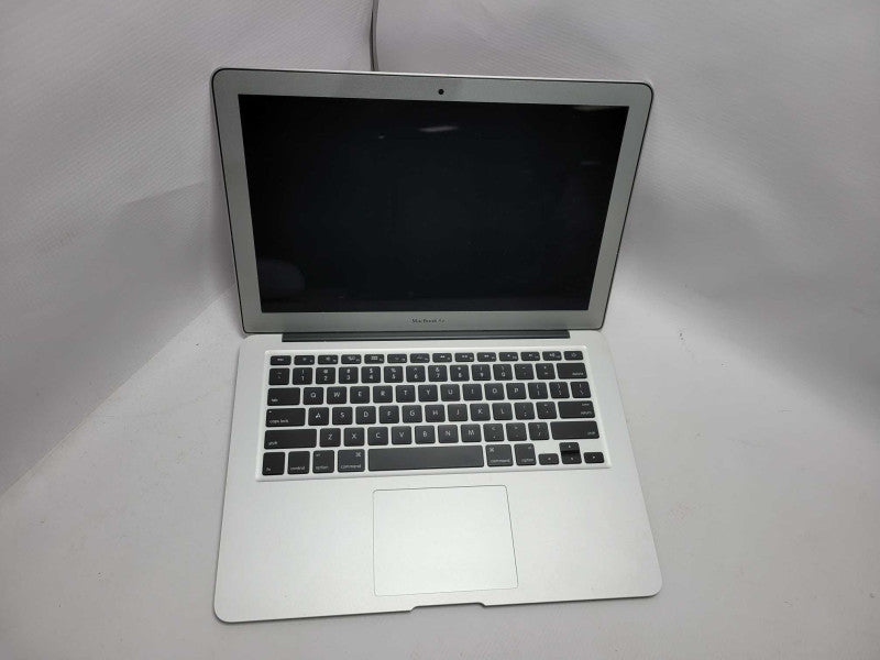 Apple MacBook Air i5-5250U @ 1.60 GHz 8GB DDR3 250 HDD