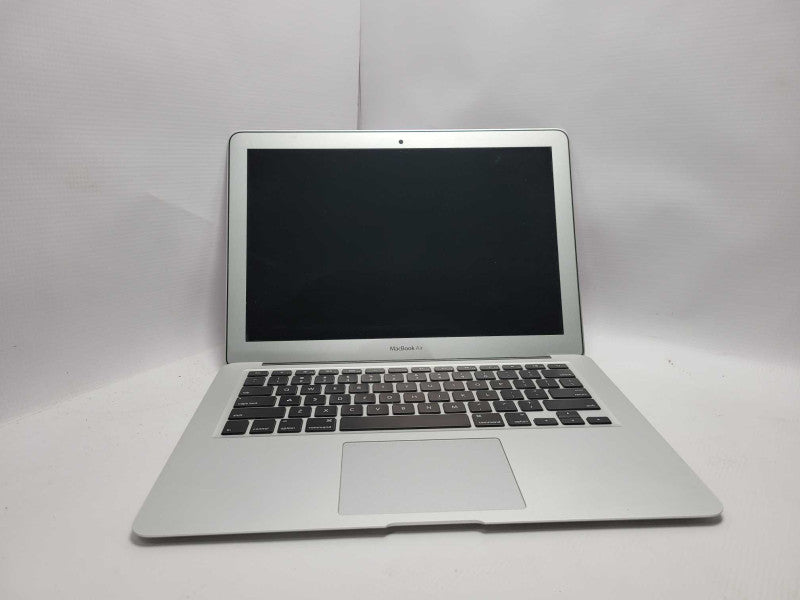 Apple MacBook Air i5-5250U @ 1.60 GHz 8GB DDR3 250 HDD