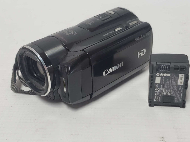 Canon Vixia HF M30 HD Digital Camcorder |