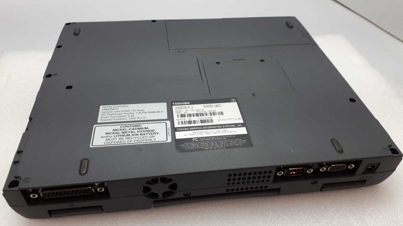 TOSHIBA 1555CD5/4.3 SYSTEM UNIT MODEL NO.P5155U-A Vintage Laptop &