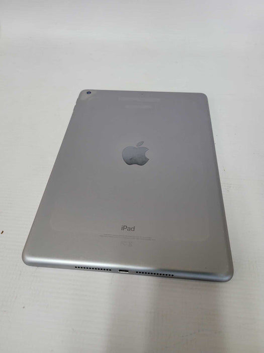Apple iPad 5th Gen 32GB (A1822)