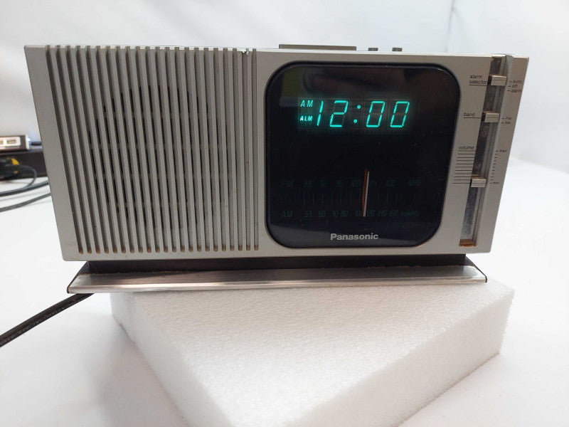 Vintage Panasonic Alarm Clock Radio Model: RC205