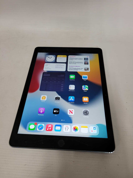 Apple iPad Air 2 16GB (A1567) - READ Q